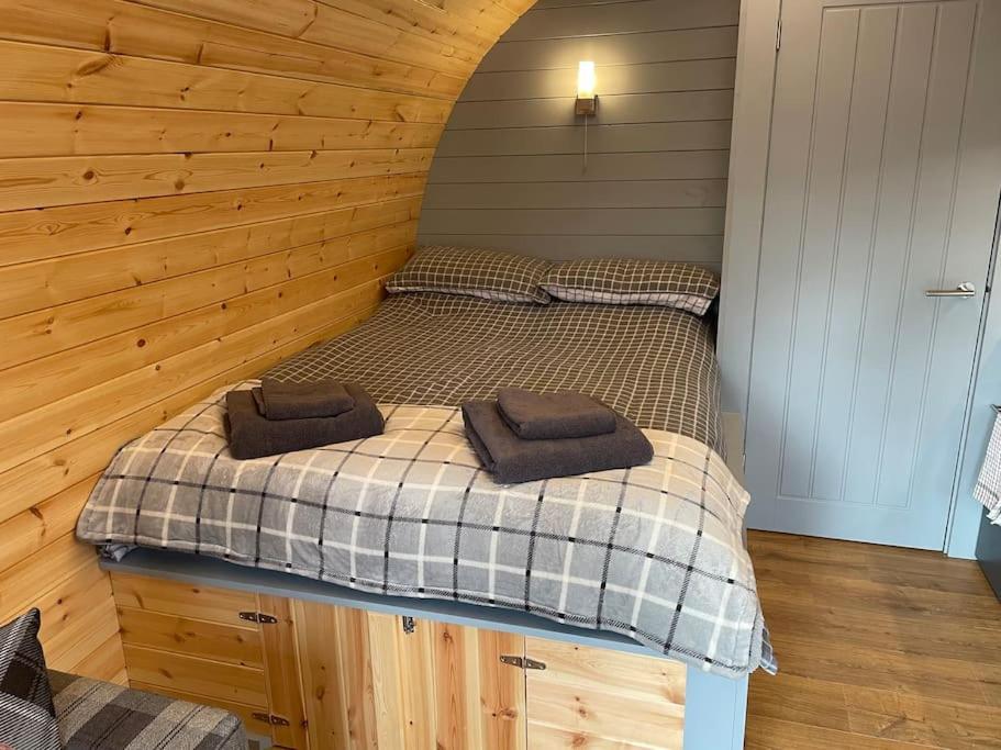 Bonny Wee Snug - Pod In Spean Bridge Lägenhet Exteriör bild