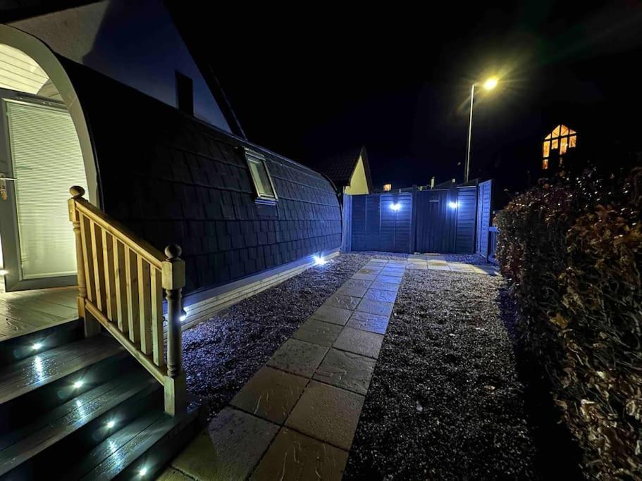 Bonny Wee Snug - Pod In Spean Bridge Lägenhet Exteriör bild