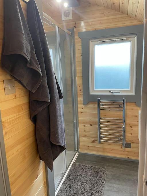 Bonny Wee Snug - Pod In Spean Bridge Lägenhet Exteriör bild