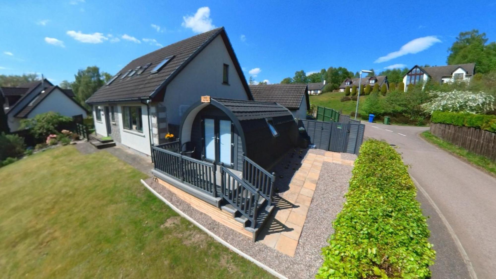Bonny Wee Snug - Pod In Spean Bridge Lägenhet Exteriör bild