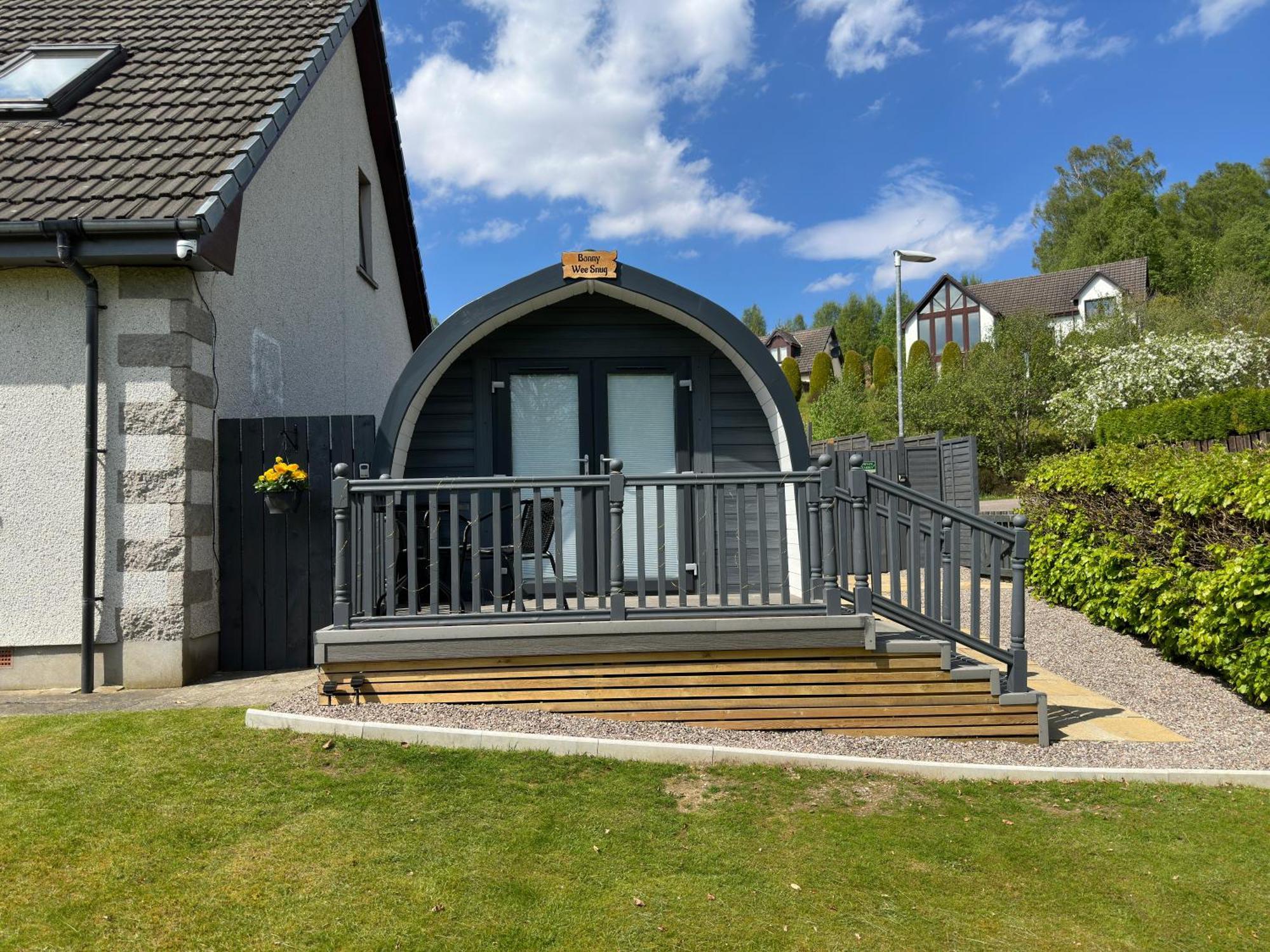 Bonny Wee Snug - Pod In Spean Bridge Lägenhet Exteriör bild