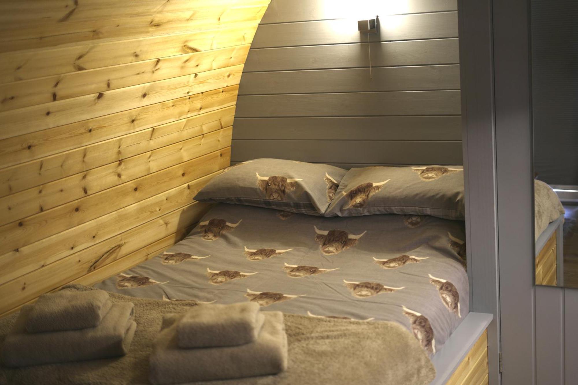 Bonny Wee Snug - Pod In Spean Bridge Lägenhet Exteriör bild