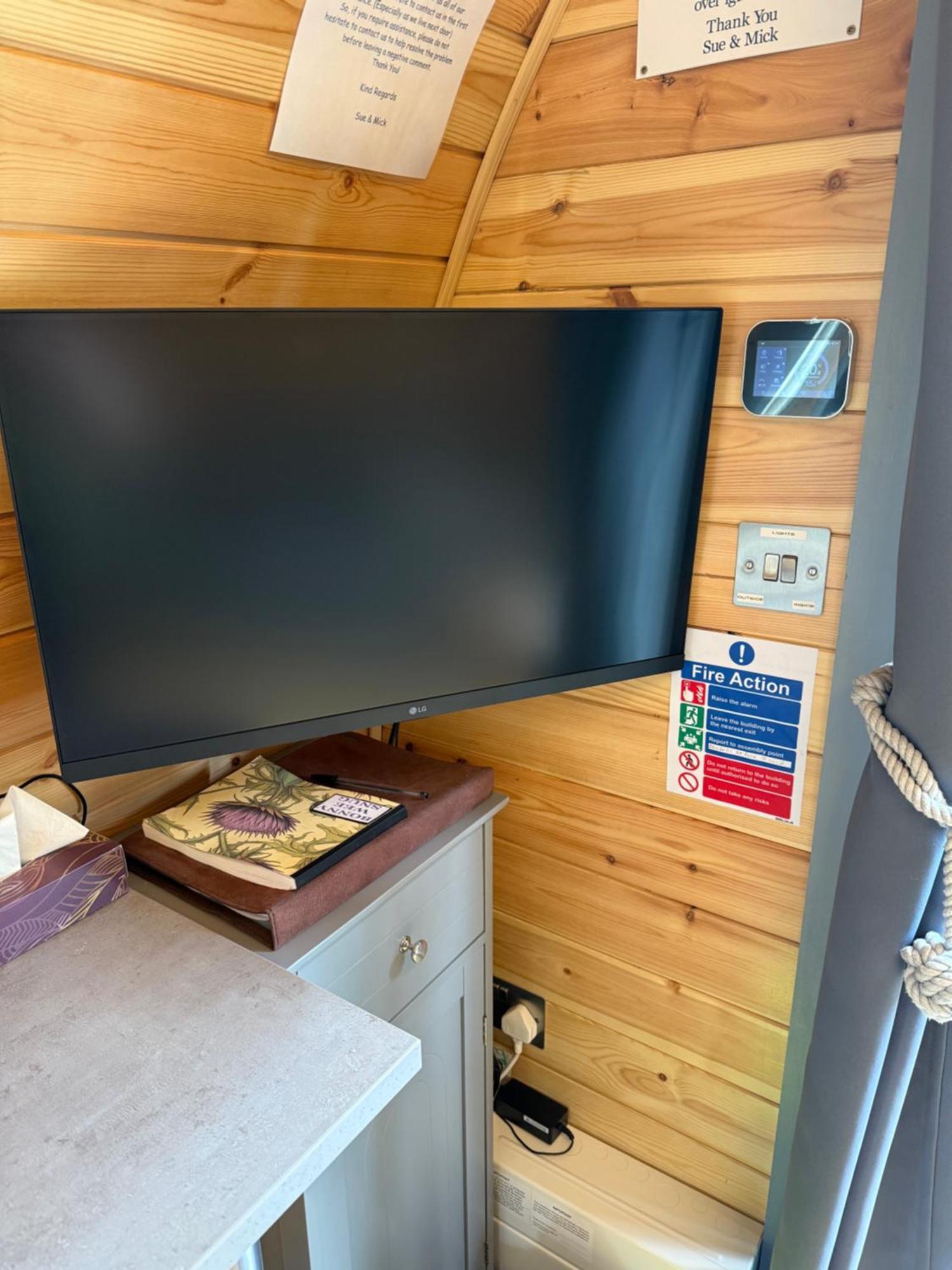 Bonny Wee Snug - Pod In Spean Bridge Lägenhet Exteriör bild